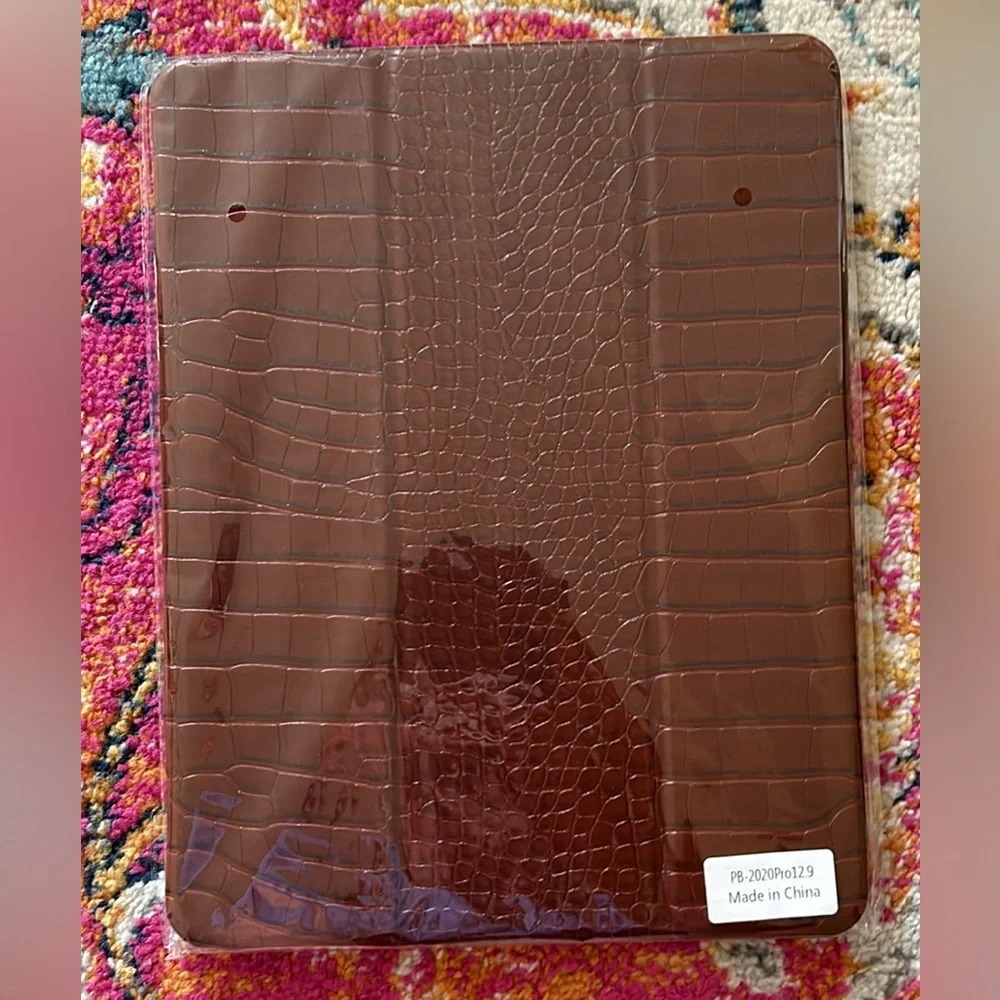 New Chic Geeks IPad Pro case